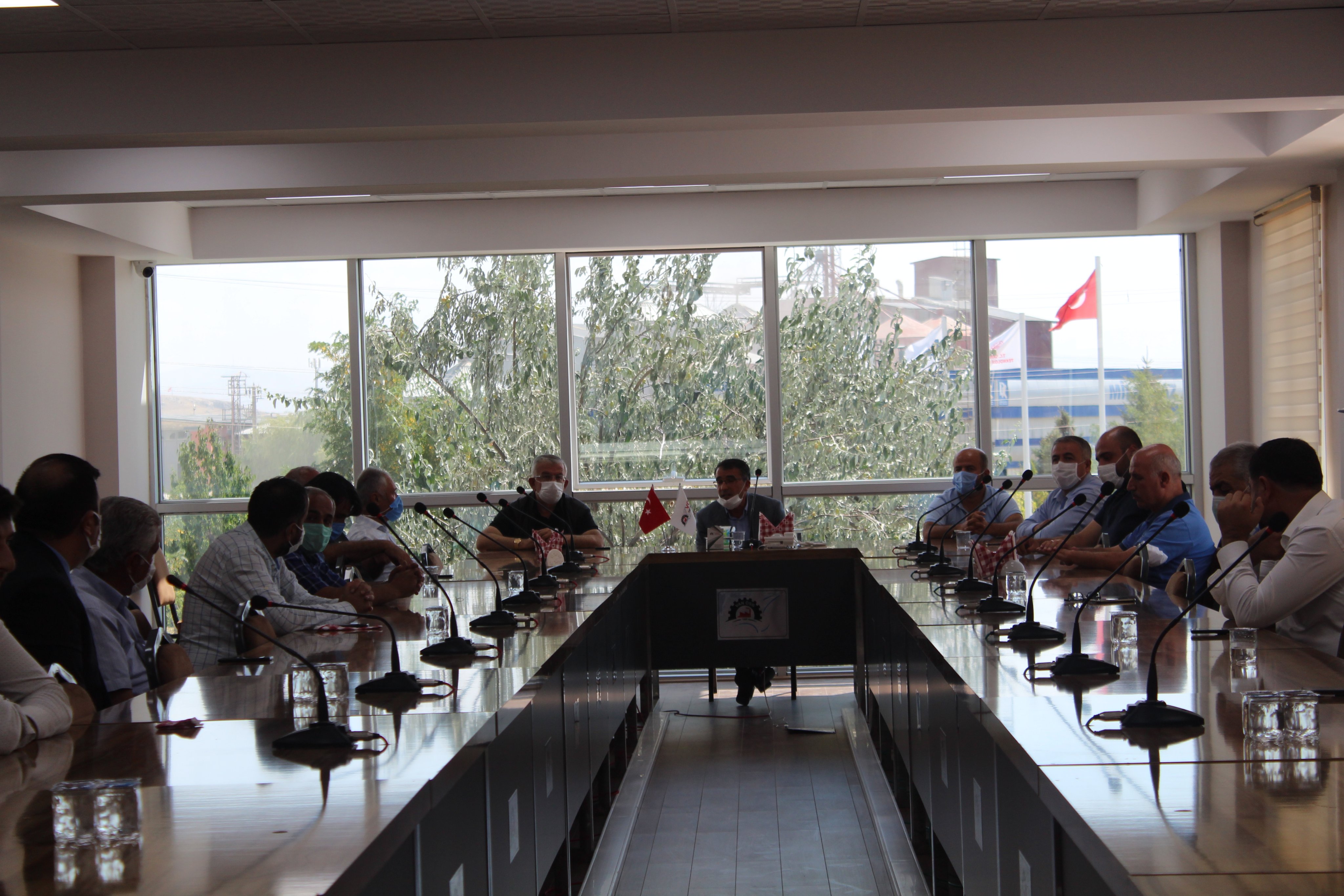 Sanayicilerimiz ile İstişare Toplantısı Düzenlendi
