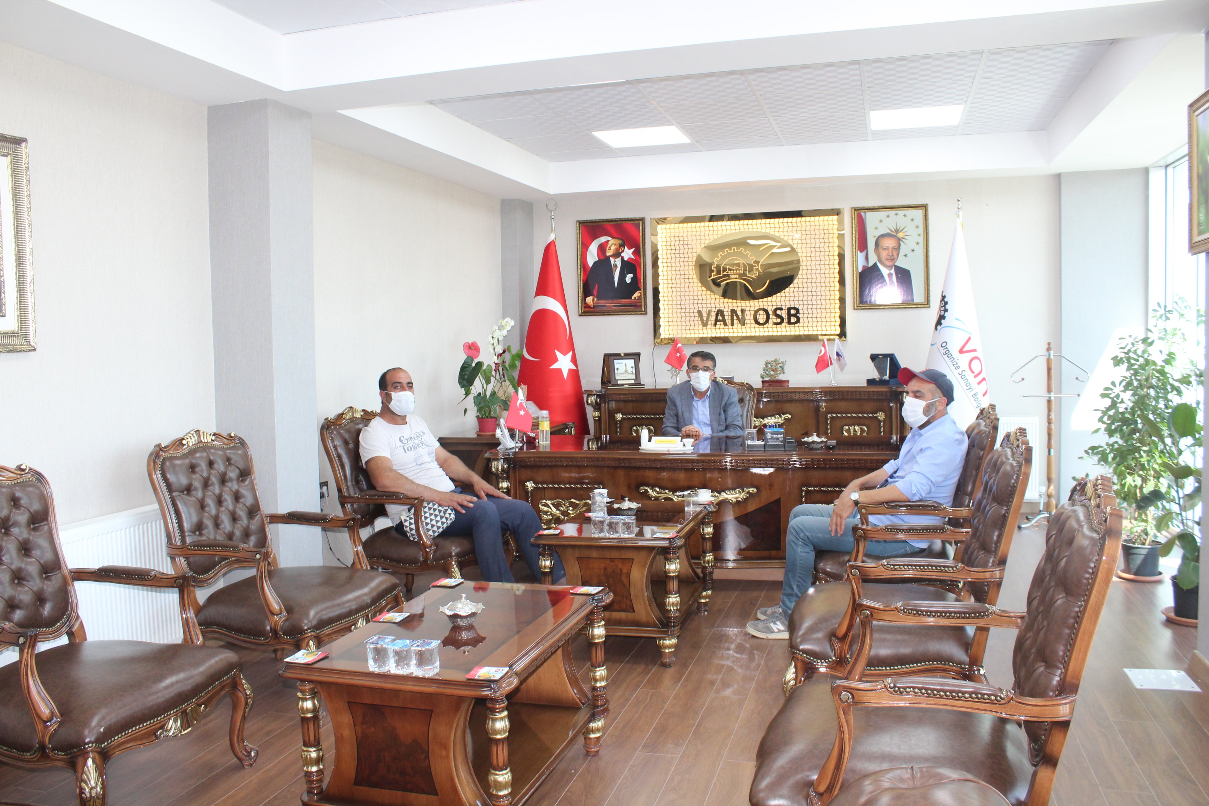 Akademisyen Sosyolog  Prof. Dr. Nevzat Çelik'ten Yönetim Kurulu Başkanımıza Ziyaret