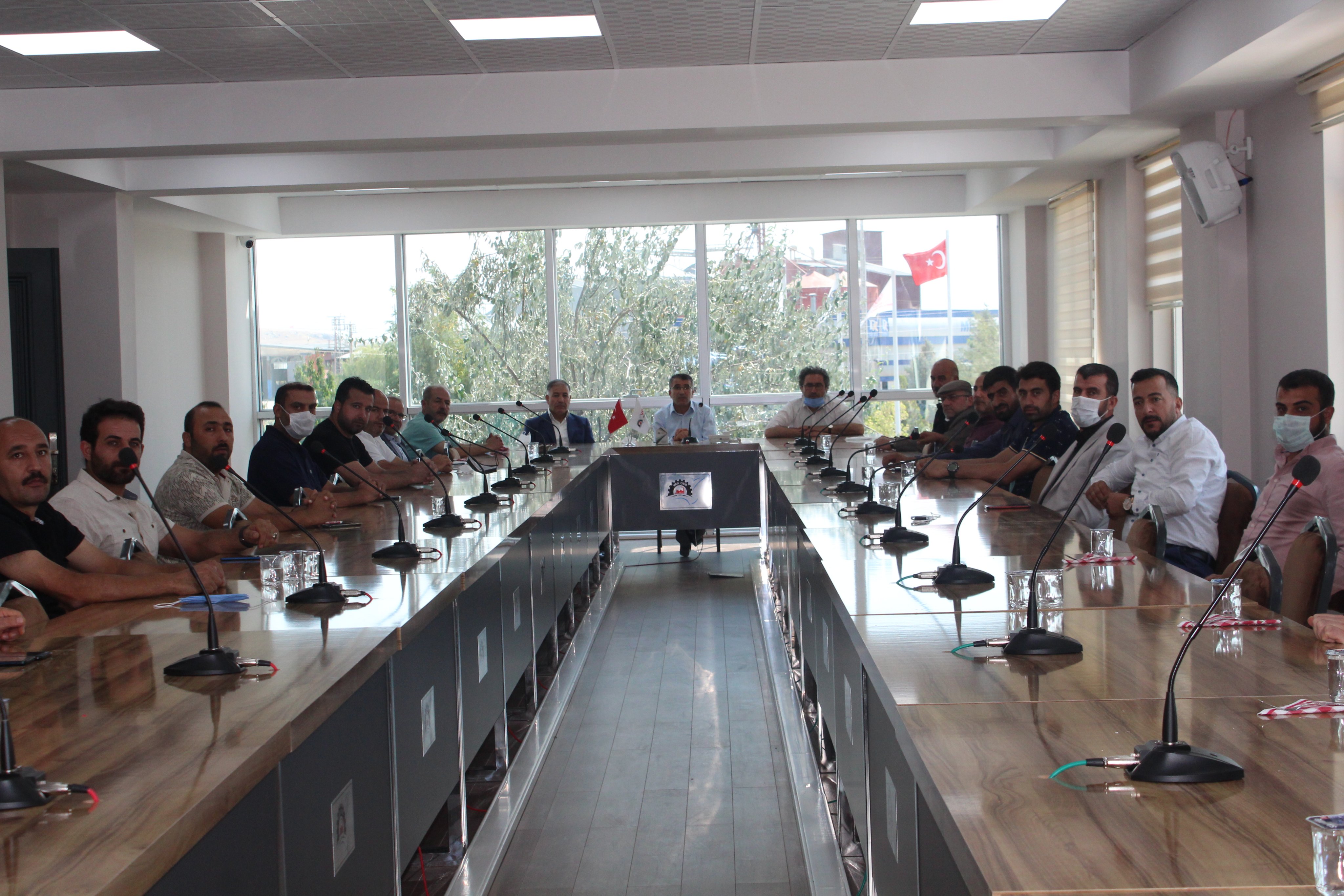 Sanayicilerimiz ile İstişare Toplantısı Düzenlendi