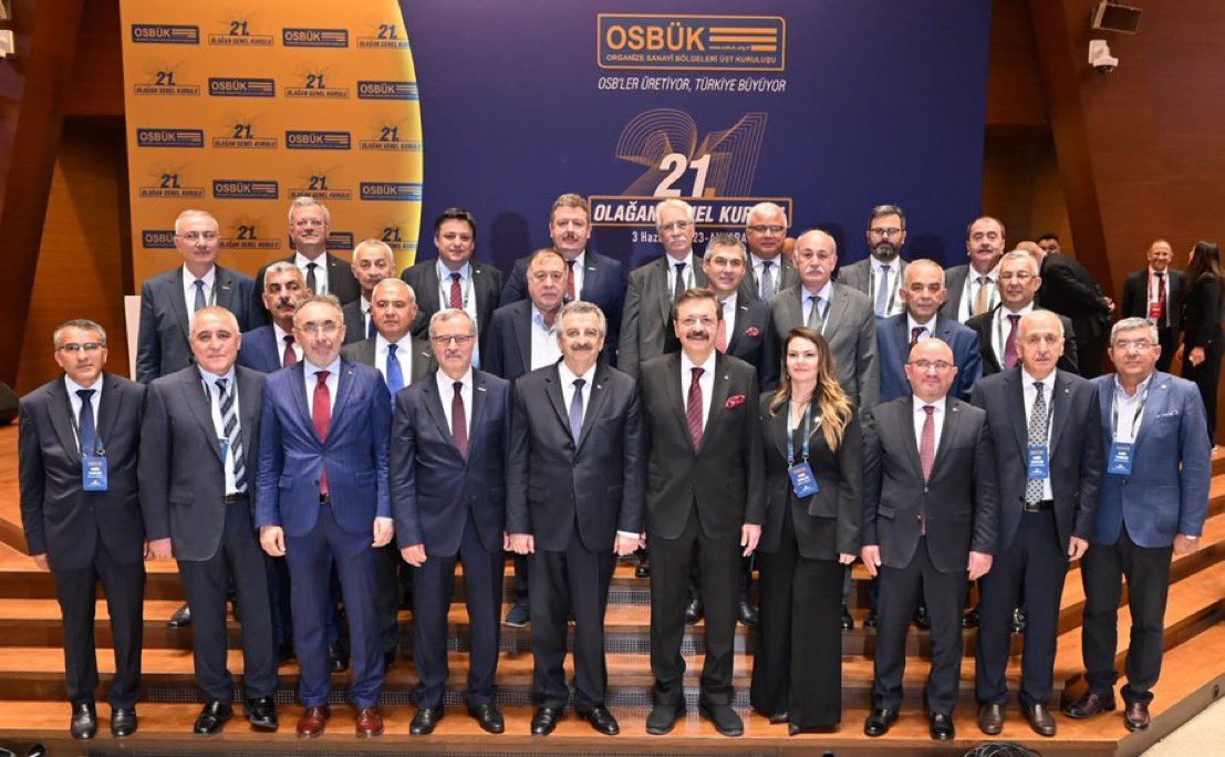 Organize Sanayi Bölgeleri Üst Kuruluşu (OSBÜK) delegelerinin katıldığı seçimde, Van Organize Sanayi Bölgesi (OSB)Yönetim Kurulu Başkanı Memet Aslan büyük bir başarı göstererek yönetimde yer aldı.