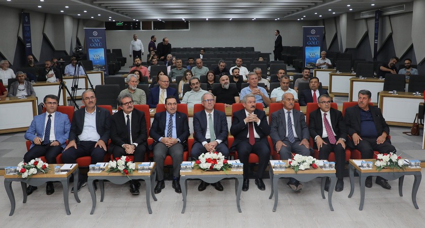Yönetim Kurulu Başkanımız Sn. Memet Aslan Türkiyenin Ekolojik Değeri Van Gölü kitabı toplantısına katılım sağladı.